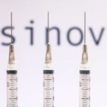 Минздрав рекомендует сократить до 14 дней интервал между двумя дозами вакцины Sinovac