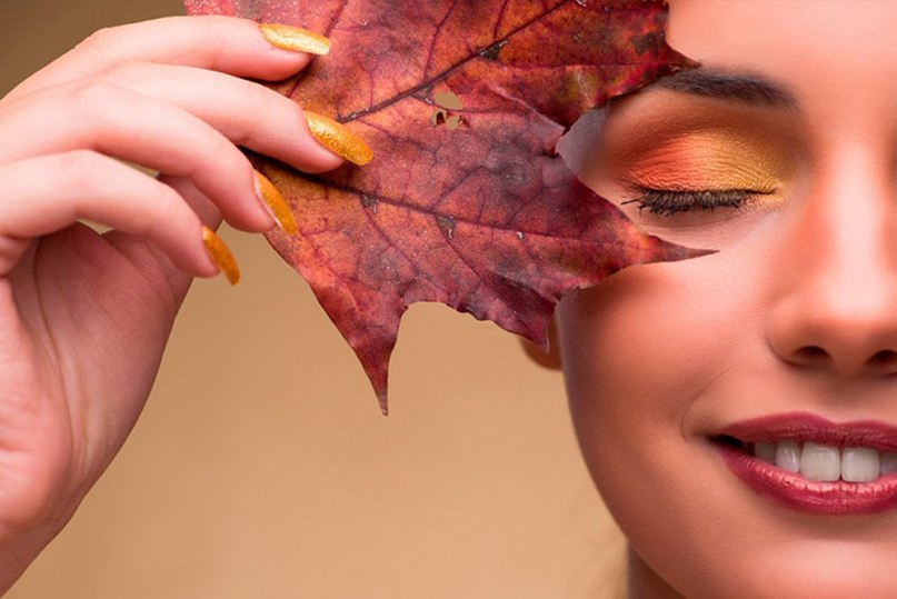 Косметологи подсказали, как защитить кожу осенью