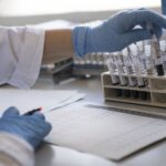 Стоит ли делать тест на антитела после COVID-вакцинации