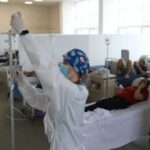 Медицинский коллапс через 3-4 недели: врач бьет тревогу из-за ситуации в ковидных больницах