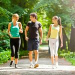 Можно ли похудеть благодаря прогулкам: диетологи ответили