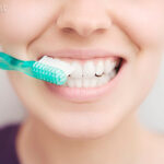 До или после завтрака: стоматологи объяснили, когда чистить зубы