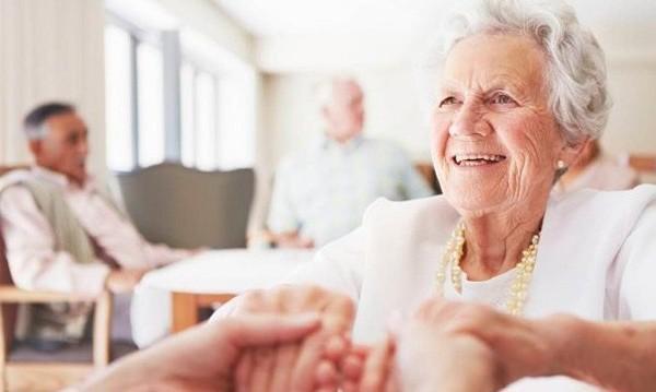 Пансионат для пожилых: как обеспечить родным хороший уход