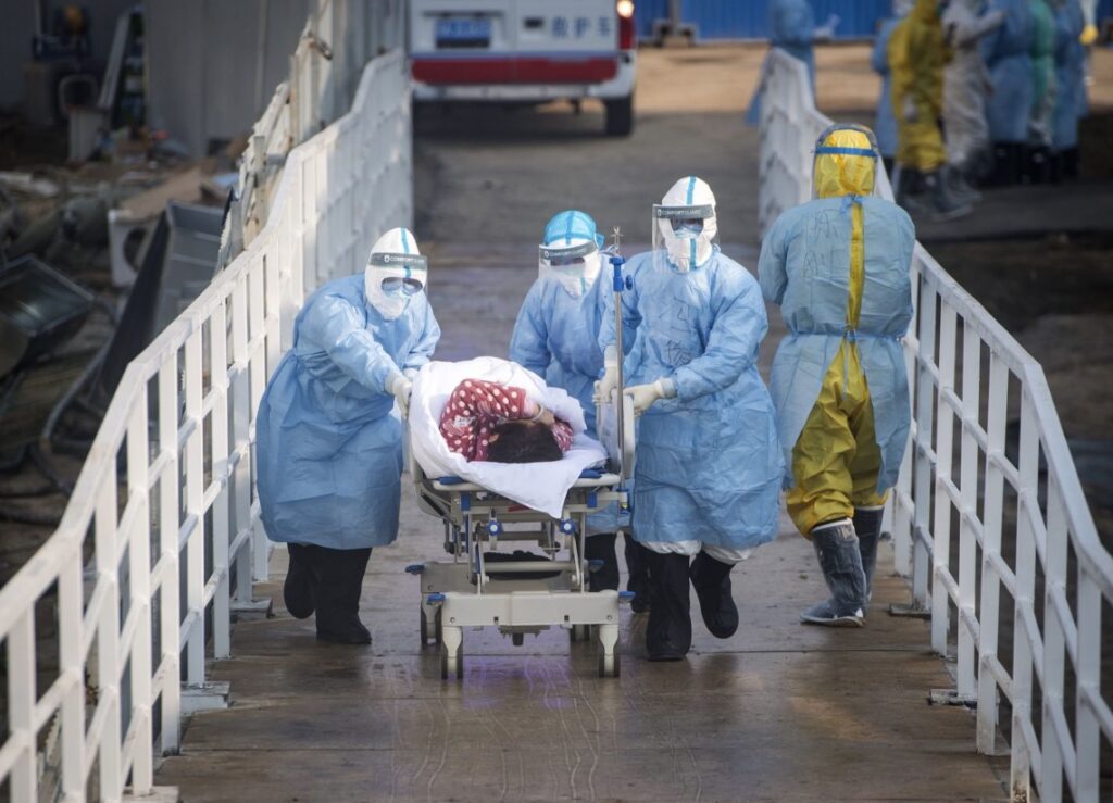 Країни ЄС радяться щодо того, як реагувати на сплеск епідемії коронавірусу у Китаї
