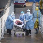 Країни ЄС радяться щодо того, як реагувати на сплеск епідемії коронавірусу у Китаї