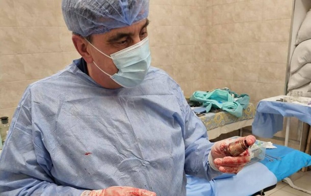 Хірург витяг з тіла бійця гранату, що не розірвалася