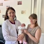 Народилася з вагою 970 грамів: у Львові врятували дівчинку з важкою патологією