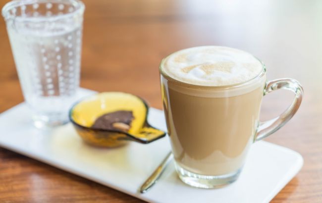 Завдасть шкоди здоров'ю: чому не можна пити каву з молоком