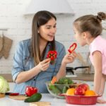 Фітнес-тренер розповів, як зробити харчування дитини здоровим: 4 простих кроки