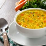 Найкращі супи, які заспокоять шлунок після застілля та знімуть похмілля